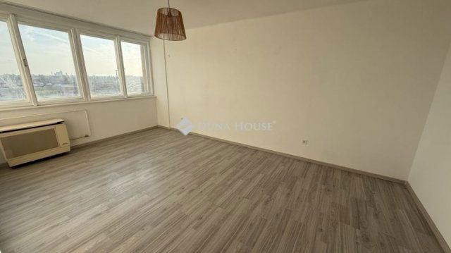 Eladó téglalakás, Szombathelyen 33.999 M Ft, 2 szobás