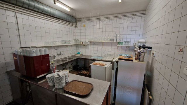 Eladó üzlethelyiség, Sopronkövesden 180 M Ft