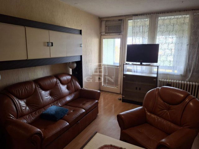 Eladó panellakás, Kecskeméten 44.9 M Ft, 2+1 szobás