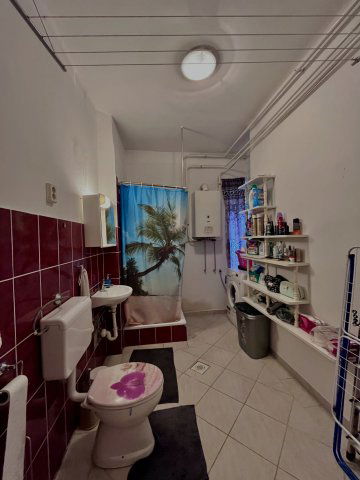 Eladó téglalakás, Komlón 16.5 M Ft, 1+1 szobás