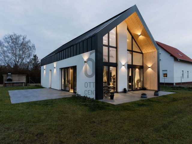 Eladó nyaraló, Balatonkeresztúron 99 M Ft, 5 szobás