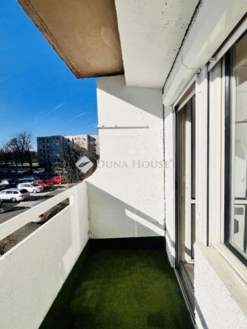 Eladó panellakás, Veszprémben 69.9 M Ft, 2+2 szobás