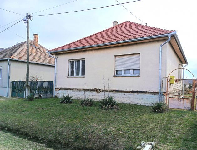 Eladó családi ház, Hévízgyörkön, Hajnal utcában 25 M Ft
