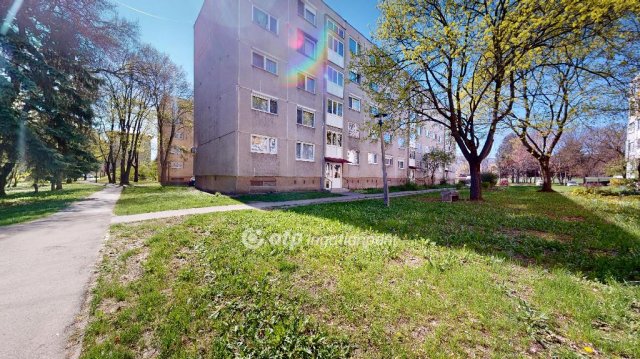 Eladó panellakás, Miskolcon 21 M Ft, 1+1 szobás