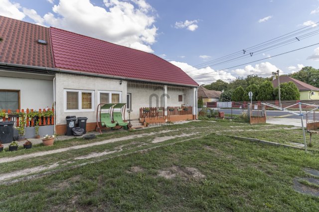 Eladó ikerház, Nádasdladányban 39.799 M Ft, 4 szobás