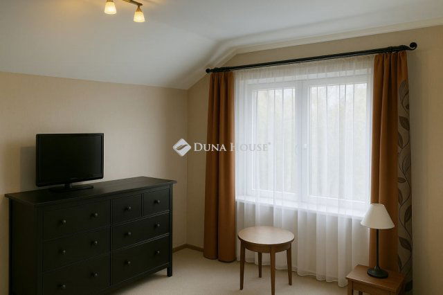 Eladó családi ház, Erdőkertesen 131 M Ft, 4+2 szobás