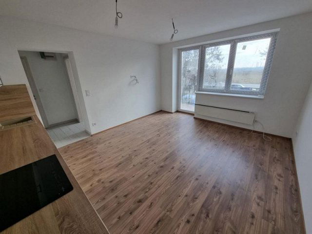 Eladó téglalakás, Adonyban 51.9 M Ft, 3 szobás
