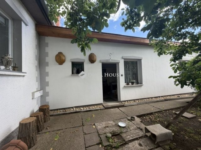 Eladó családi ház, Üllőn 89.9 M Ft, 2 szobás