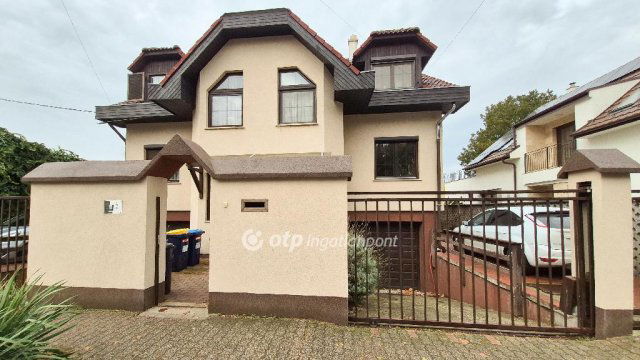 Eladó ikerház, Budapesten, IV. kerületben 184.9 M Ft, 5 szobás