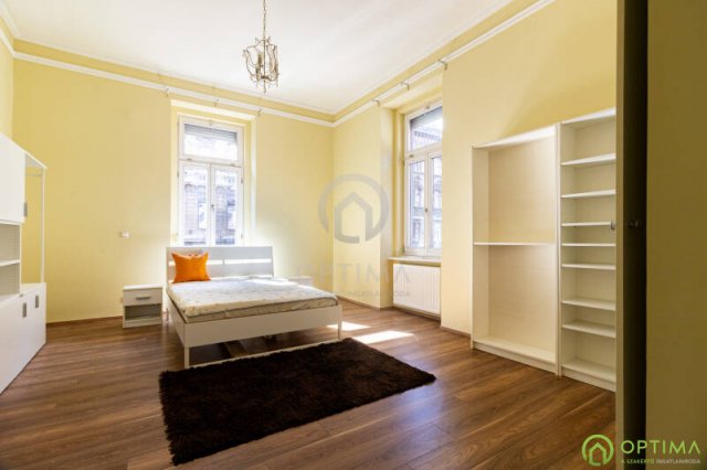 Eladó téglalakás, Budapesten, VII. kerületben 72 M Ft, 2 szobás