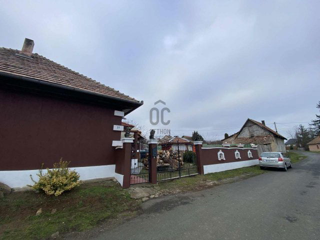 Eladó családi ház, Versegen 84.9 M Ft, 6 szobás