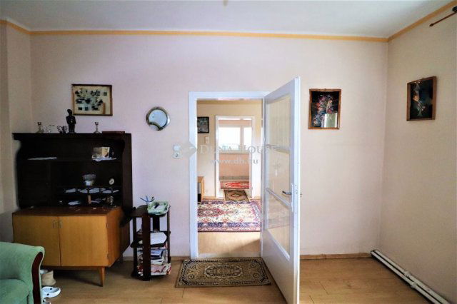 Eladó családi ház, Törökbálinton 139 M Ft, 9 szobás