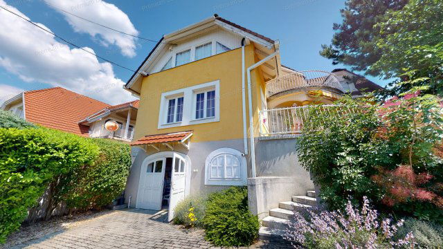 Eladó családi ház, Gyenesdiáson 129 M Ft, 4 szobás