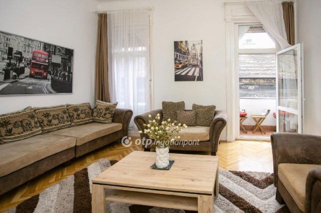 Eladó téglalakás, Budapesten, VIII. kerületben 140 M Ft