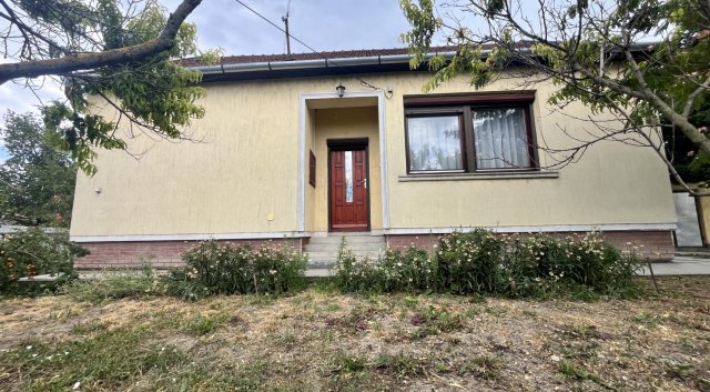 Eladó családi ház, Sarkadon 21.9 M Ft, 2 szobás
