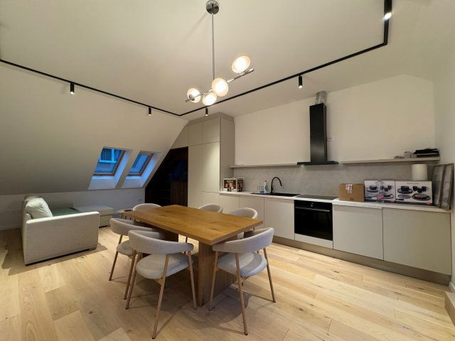 Eladó téglalakás, Pécsett 118.9 M Ft, 1+2 szobás