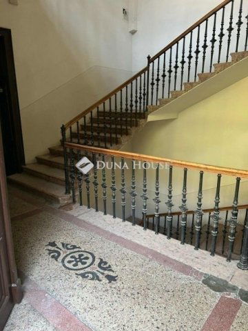 Eladó téglalakás, Budapesten, VIII. kerületben 72.5 M Ft