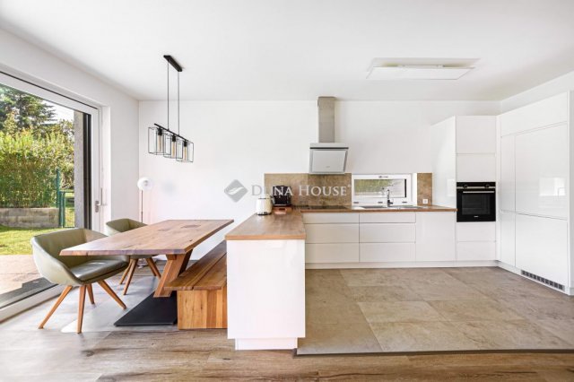 Eladó ikerház, Budapesten, II. kerületben 280 M Ft, 5 szobás