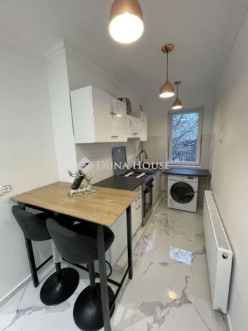 Eladó téglalakás, Budapesten, XI. kerületben 98.9 M Ft, 2 szobás