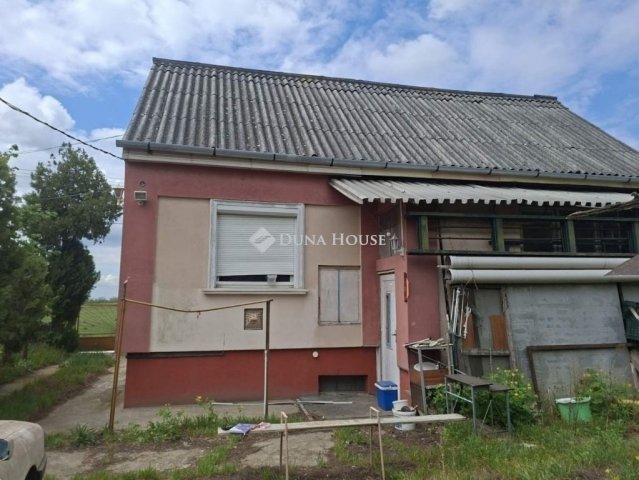 Eladó családi ház, Gyömrőn 69.9 M Ft, 3 szobás