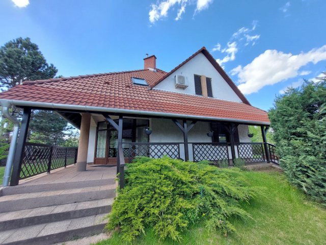 Eladó családi ház, Solymáron 159 M Ft, 5+1 szobás