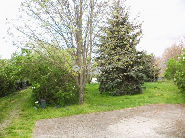 Eladó családi ház, Kápolnásnyéken 59.9 M Ft, 1+1 szobás