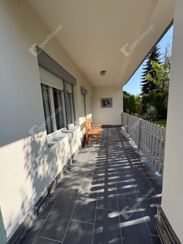 Eladó családi ház, Keszthelyen 130 M Ft, 6 szobás