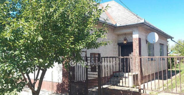 Eladó családi ház, Kunszentmártonban 19.999 M Ft, 4 szobás