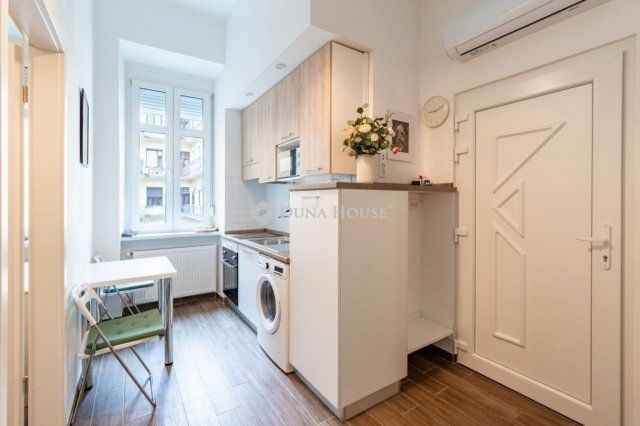 Eladó téglalakás, Budapesten, IX. kerületben 239 M Ft, 5 szobás