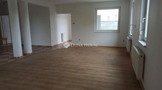 Kiadó családi ház, albérlet, Herceghalomon 300 E Ft / hó