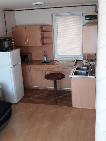 Kiadó téglalakás, albérlet, Szolnokon 225 E Ft / hó, 5 szobás