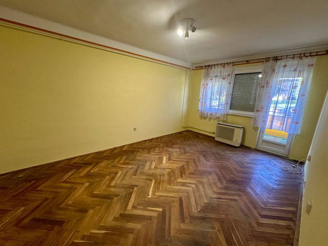 Eladó téglalakás, Marcaliban 28 M Ft, 2 szobás