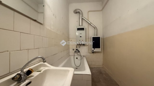 Eladó téglalakás, Szombathelyen 50.7 M Ft, 3 szobás