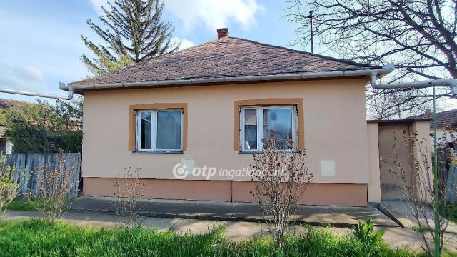 Eladó családi ház, Túrkevén 17.49 M Ft, 3 szobás