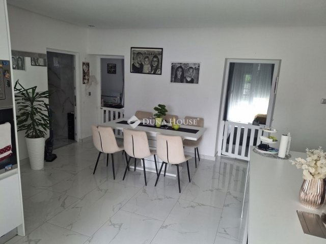 Eladó téglalakás, Bükön 75 M Ft, 4 szobás