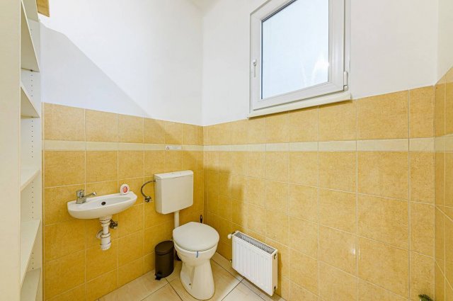 Eladó téglalakás, Budapesten, VI. kerületben 65.5 M Ft, 2 szobás