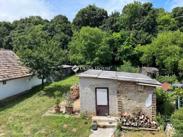 Eladó családi ház, Zamárdiban 144.9 M Ft, 7 szobás