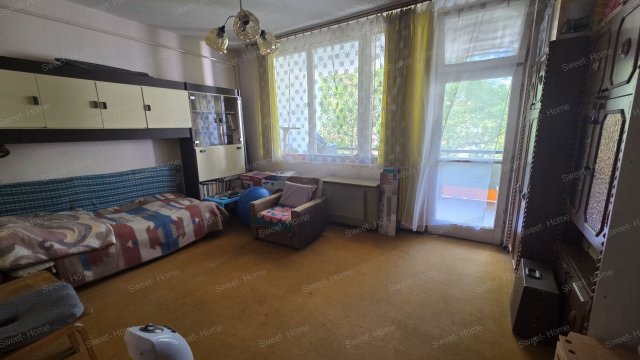 Eladó téglalakás, Kecskeméten 42 M Ft, 2 szobás