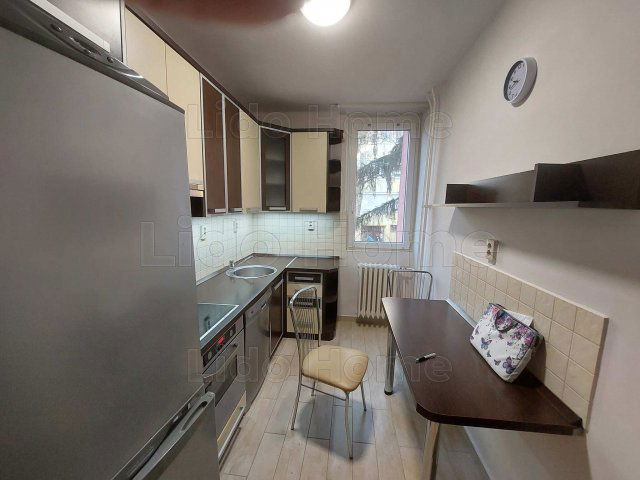 Eladó téglalakás, Kaposváron 43.5 M Ft, 2 szobás