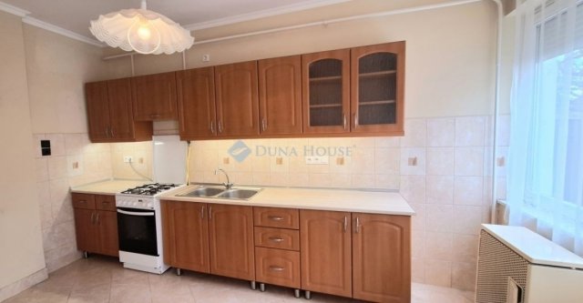 Eladó családi ház, Kecskeméten 69 M Ft, 4 szobás
