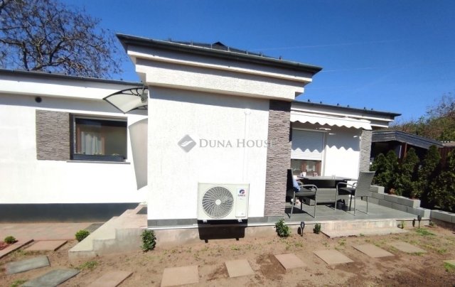 Eladó családi ház, Mogyoródon 170 M Ft, 5 szobás