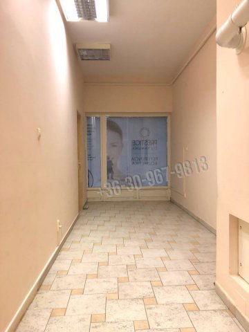 Eladó üzlethelyiség, Békéscsabán, Kinizsi utcában 44 M Ft