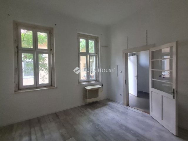 Eladó téglalakás, Budapesten, IV. kerületben 34.9 M Ft, 1 szobás