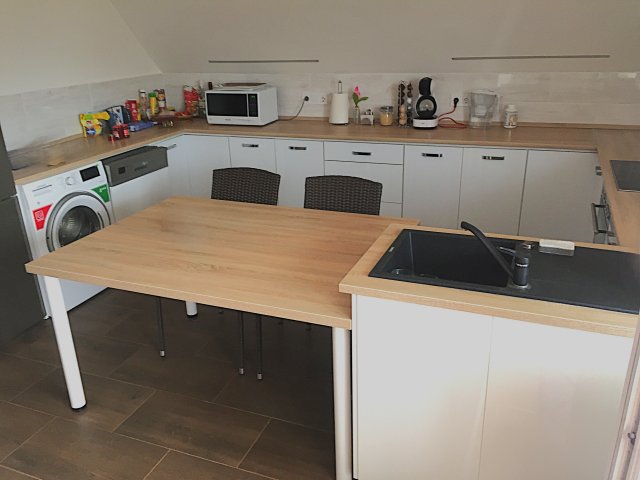 Eladó családi ház, Veszprémben 165 M Ft, 6 szobás