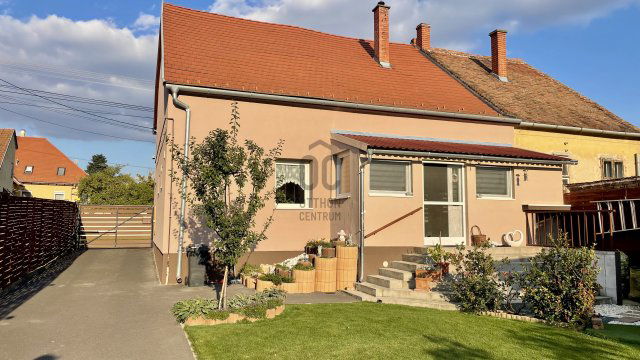 Eladó családi ház, Szombathelyen 97 M Ft, 4 szobás