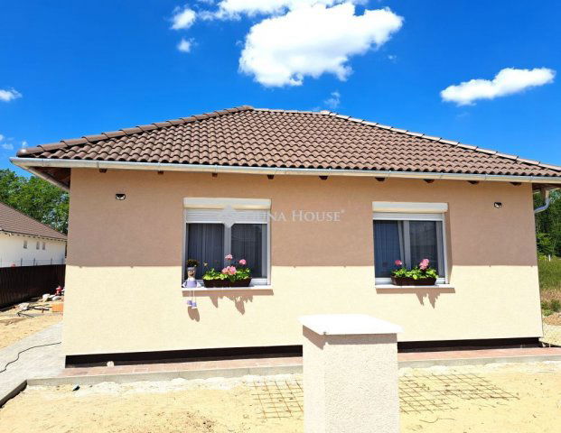 Eladó ikerház, Vasadon 85 M Ft, 4 szobás / költözzbe.hu