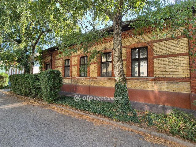 Eladó családi ház, Szentesen 49.9 M Ft, 4 szobás