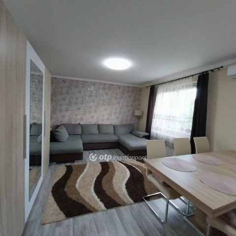 Eladó családi ház, Nyíregyházán 63 M Ft, 3 szobás