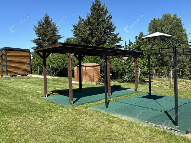 Eladó nyaraló, Győrújbaráton 29.9 M Ft, 2 szobás