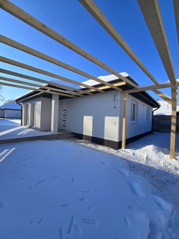 Eladó téglalakás, Bicskén 98 M Ft, 5 szobás